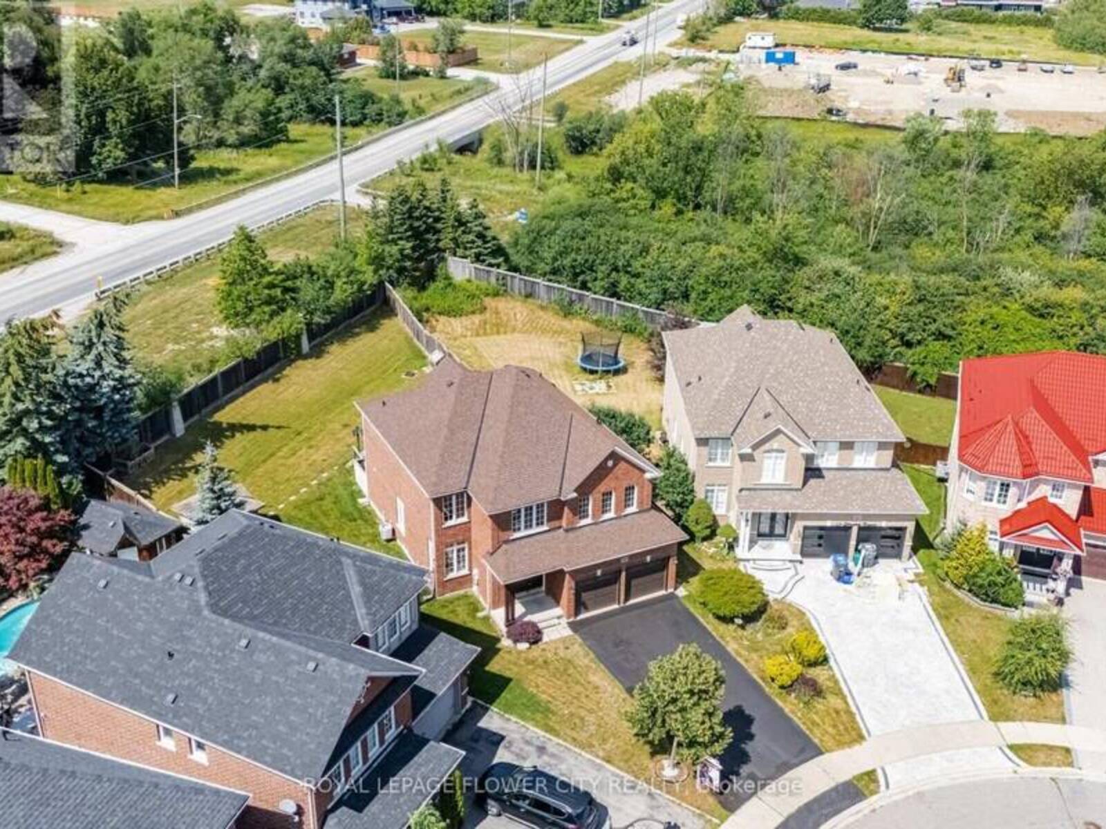 56 LAURENTIDE CRESCENT, Brampton, Ontario L6P 1Y4