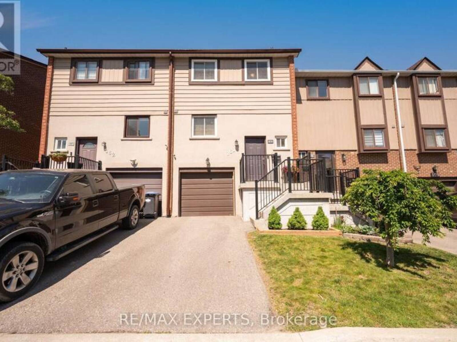 15 - 161 MOREGATE CRESCENT, Brampton, Ontario L6S 3K9