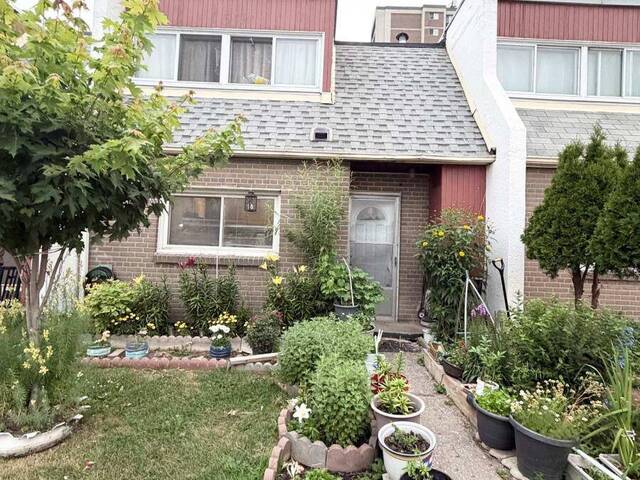 52 - 2901 JANE STREET Toronto Ontario, M3N 2J8 - 3 Bedrooms Condo For Sale