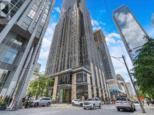 2113 - 11 YORKVILLE AVENUE Toronto Ontario, M4W 0B7 - 1 Bedroom Condo For Sale