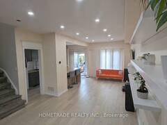 231 DENISE CIRCLE Newmarket Ontario, L3X 2K2