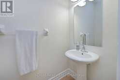 97 MUGFORD ROAD | Aurora Ontario | Slide Image Thirteen