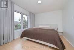 97 MUGFORD ROAD | Aurora Ontario | Slide Image Sixteen
