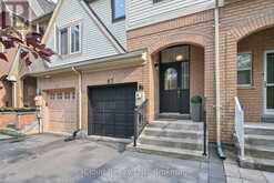 97 MUGFORD ROAD | Aurora Ontario | Slide Image Three