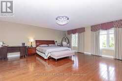 1 ELDERWOOD DRIVE | Richmond Hill Ontario | Slide Image Thirteen