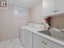 387 CROSBY AVENUE | Richmond Hill Ontario | Slide Image Ten