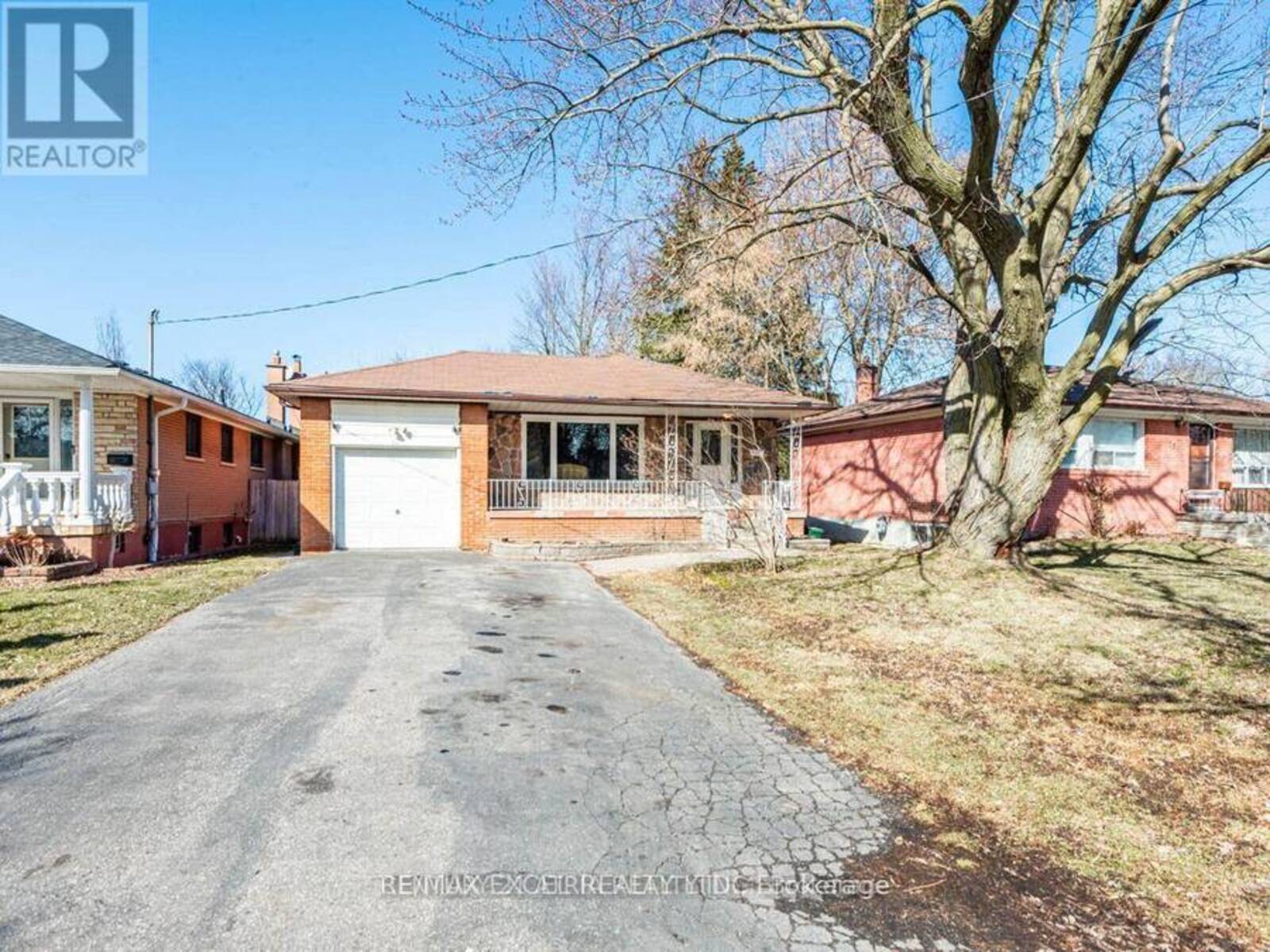387 CROSBY AVENUE, Richmond Hill, Ontario L4C 2R8