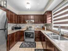 131 SUGARHILL DRIVE | Brampton Ontario | Slide Image Nine