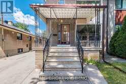 53 FOXRUN AVENUE | Toronto Ontario | Slide Image Three