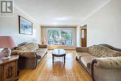 53 FOXRUN AVENUE | Toronto Ontario | Slide Image Nine