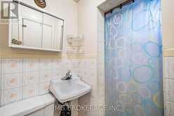 53 FOXRUN AVENUE | Toronto Ontario | Slide Image Thirty-eight