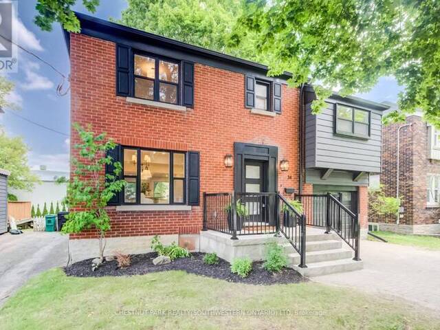 34 MOORE AVENUE N Waterloo Ontario, N2J 3E5 - 6 Bedrooms Home For Sale
