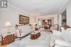 2 LAPWORTH CRESCENT | Toronto Ontario | Slide Image Seven