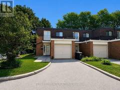 284 SPRUCEWOOD COURT Toronto Ontario, M1W 1P8