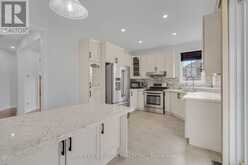 4 OVERHOLD CRESCENT | Richmond Hill Ontario | Slide Image Sixteen