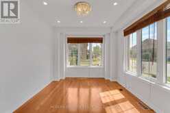 4 OVERHOLD CRESCENT | Richmond Hill Ontario | Slide Image Eight