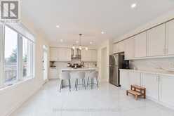 38 RUSSELL PARKER CRESCENT | Aurora Ontario | Slide Image Thirteen