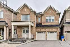 38 RUSSELL PARKER CRESCENT | Aurora Ontario | Slide Image Two