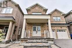 38 RUSSELL PARKER CRESCENT | Aurora Ontario | Slide Image Four