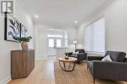 38 RUSSELL PARKER CRESCENT | Aurora Ontario | Slide Image Seven