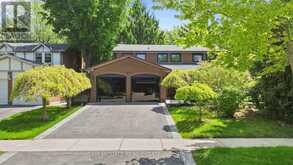 5 CANTERBURY CRESCENT | Toronto Ontario | Slide Image Two