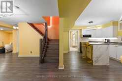 5 CANTERBURY CRESCENT | Toronto Ontario | Slide Image Forty