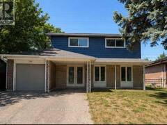 105 LEXINGTON AVENUE Toronto Ontario, M9V 2G9