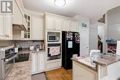 2153 MEADOWGLEN DRIVE | Oakville Ontario | Slide Image Eighteen