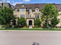 257 HANOVER STREET Oakville Ontario, L6K 0H3