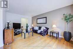 9 WHEATSHEAF CRESCENT | Toronto Ontario | Slide Image Nine