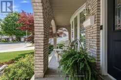 105 SAN FERNANDO DRIVE | Hamilton Ontario | Slide Image Four
