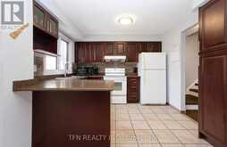 9 - 4165 FIELDGATE DRIVE | Mississauga Ontario | Slide Image Three