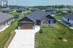 11 MCTAVISH CRESCENT N | Ripley Ontario | Slide Image One