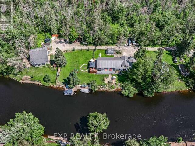 87 SUPERIOR ROAD Fenelon Falls Ontario, K0M 1N0 - 3 Bedrooms Waterfront Home For sale