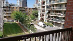 327 - 900 MOUNT PLEASANT ROAD | Toronto Ontario | Slide Image Nineteen