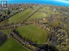 43 CLOVELLY COVE ROAD | Georgina Ontario | Slide Image Two