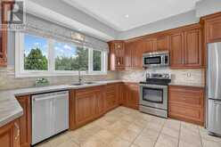 669 KINGSMERE AVENUE | Newmarket Ontario | Slide Image Five