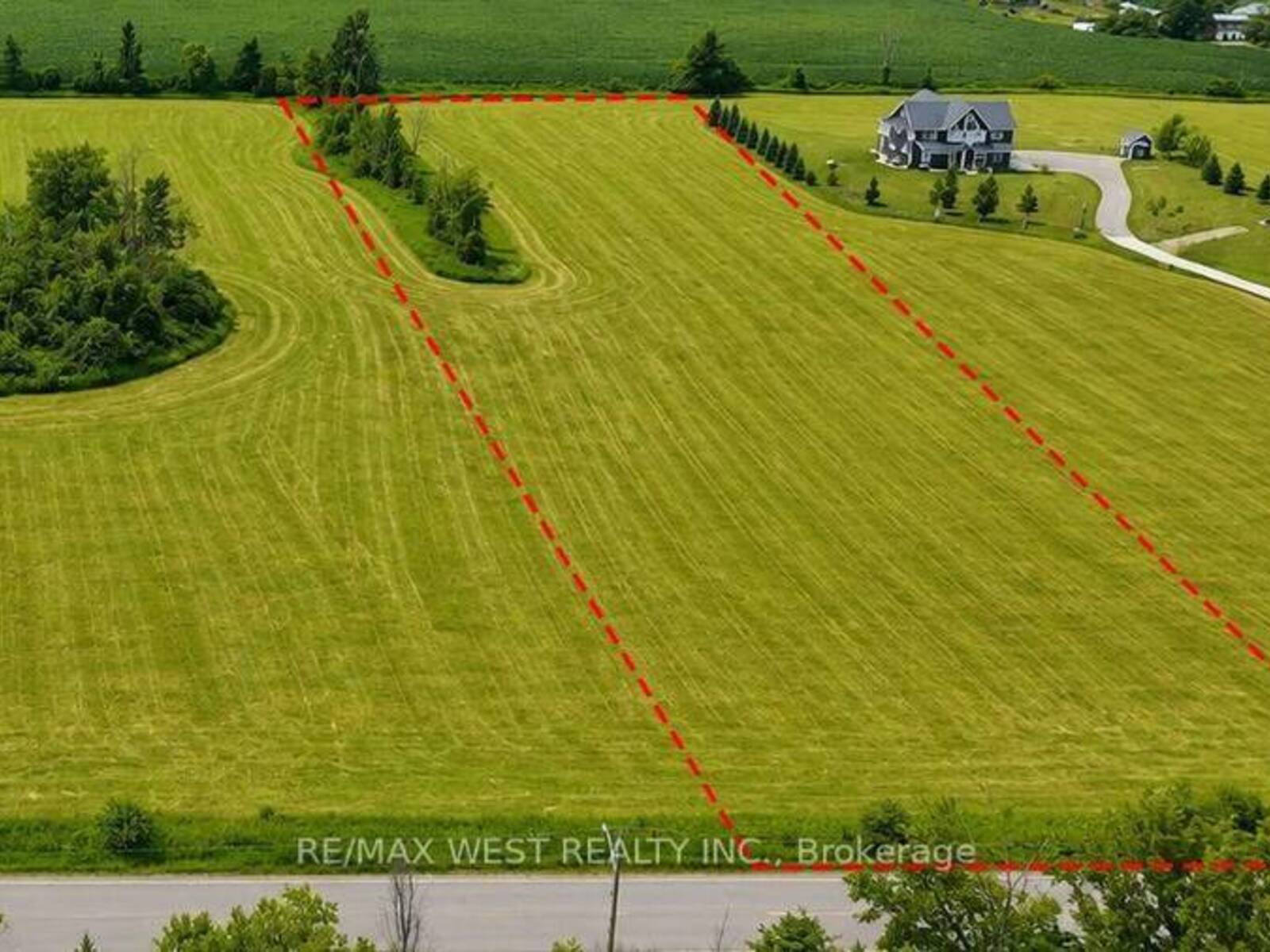 22 SYDENHAM TRAIL W, Duntroon, Ontario L0M 1H0