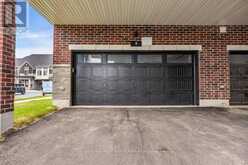9 CROWN GATE | Oakville Ontario | Slide Image Thirty-nine