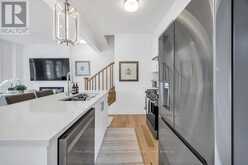 9 CROWN GATE | Oakville Ontario | Slide Image Nine