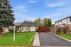 74 DAVENPORT CRESCENT | Brampton Ontario | Slide Image Three