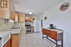 25 LARCHWOOD ROAD | Toronto Ontario | Slide Image Thirteen