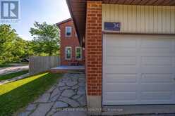 341 HICKLING TRAIL | Barrie Ontario | Slide Image Three