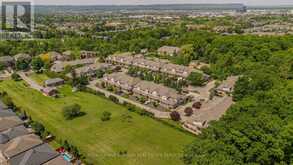 33 - 2169 ORCHARD ROAD | Burlington Ontario | Slide Image Thirty-four