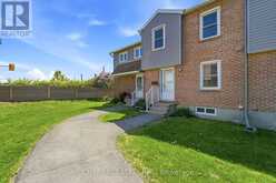 B - 1765 LAMOUREUX DRIVE | Ottawa Ontario | Slide Image Four