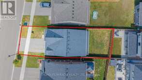 53 ROBERTSON DRIVE | Stratford Ontario | Slide Image Thirty-eight