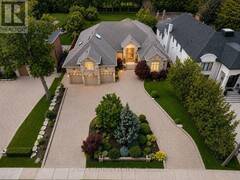 16 BOYLE DRIVE Richmond Hill Ontario, L4C 6C9