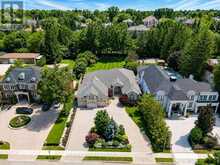 16 BOYLE DRIVE | Richmond Hill Ontario | Slide Image Four