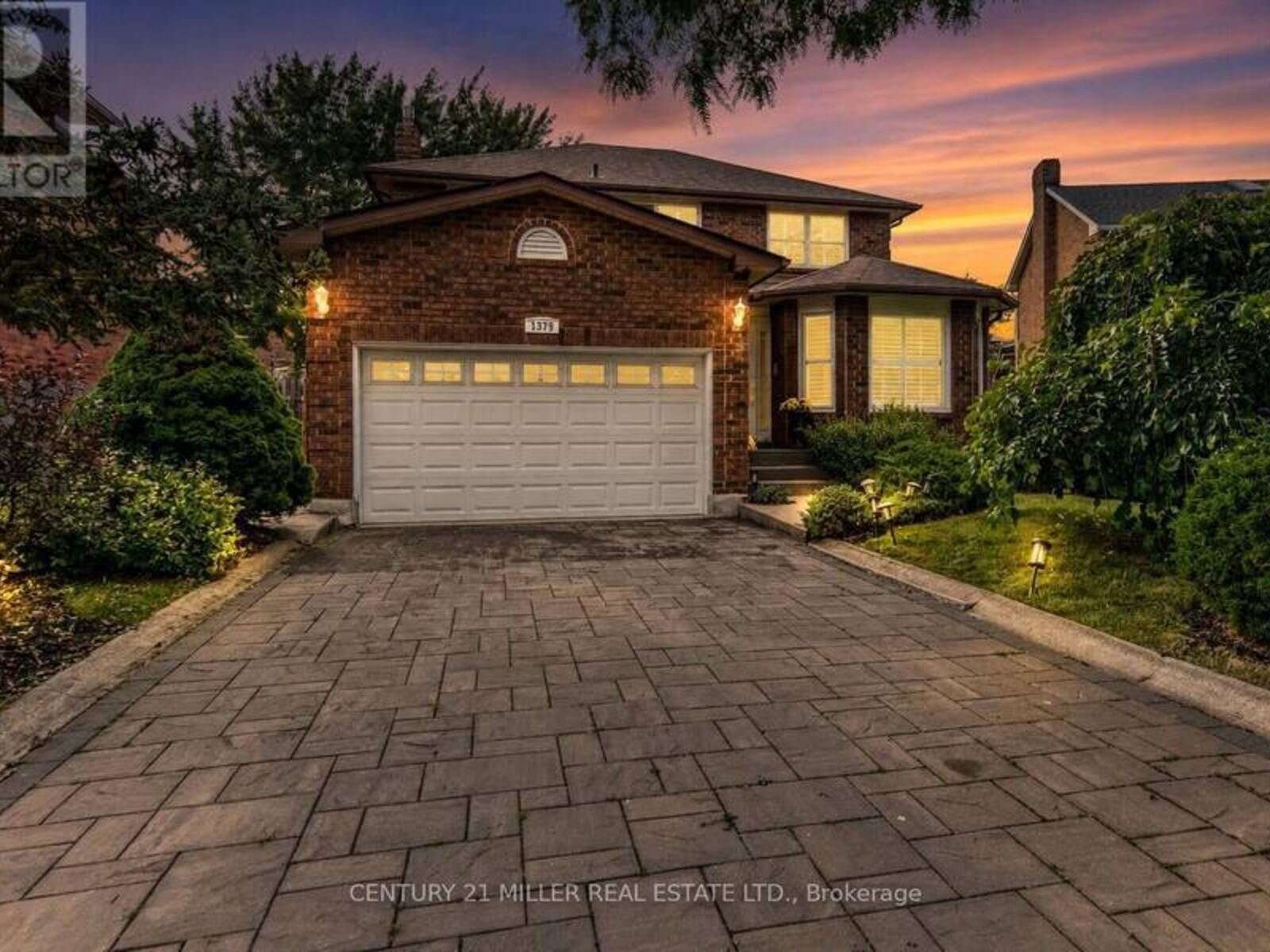 1379 BRAMBLEWOOD GREEN, Oakville, Ontario L6M 2R6