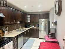 89 - 2670 BATTLEFORD ROAD | Mississauga Ontario | Slide Image Nine